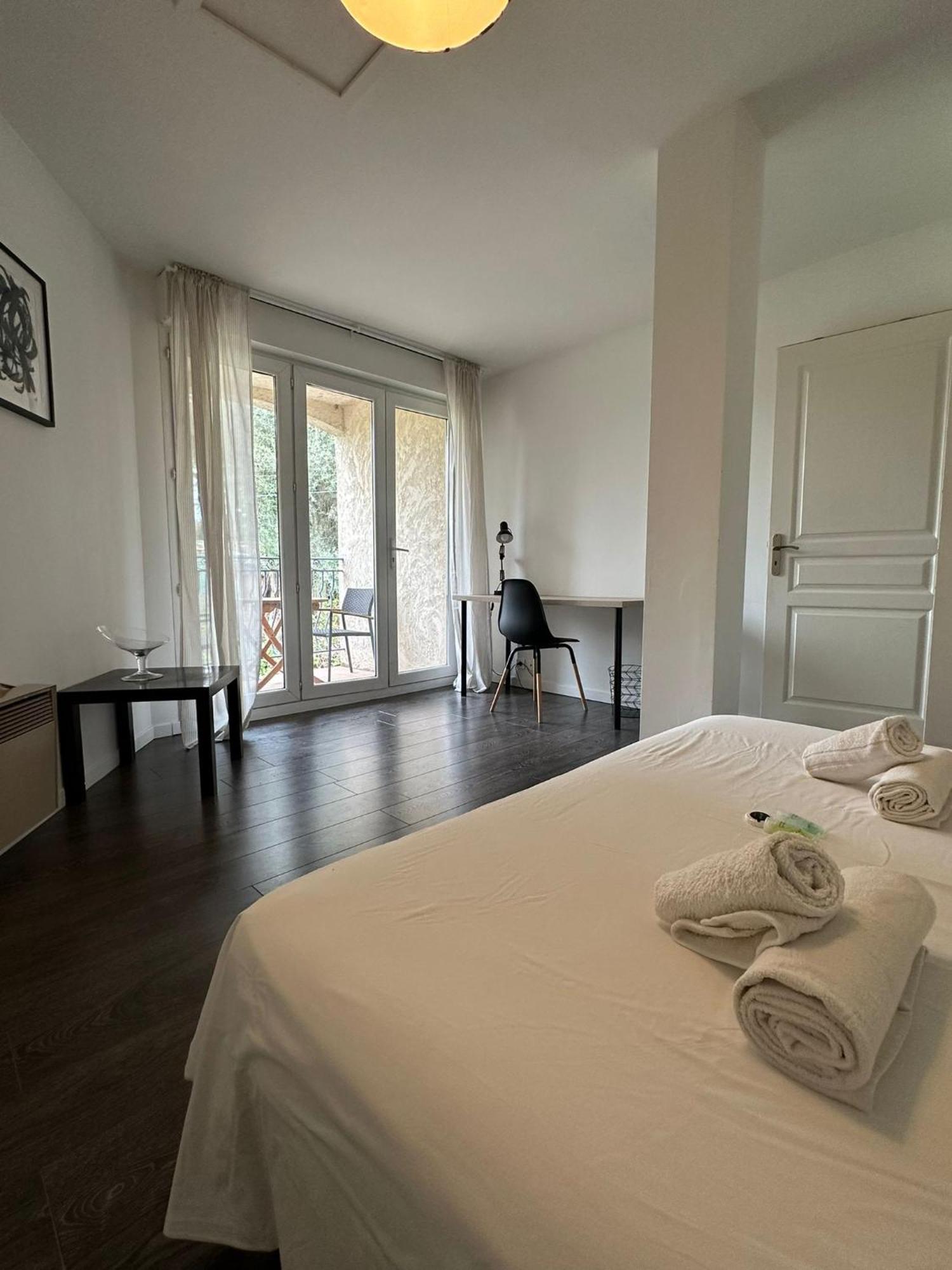 Villa Constance 3 Antibes - Spacieux Logement En Dernier Etage Luaran gambar