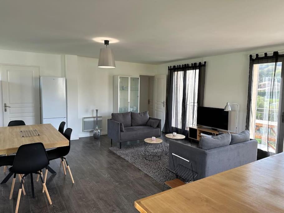 Villa Constance 3 Antibes - Spacieux Logement En Dernier Etage Luaran gambar