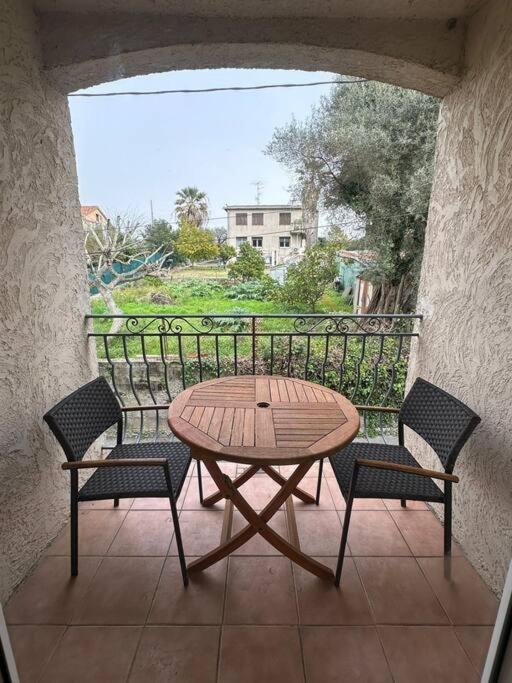 Villa Constance 3 Antibes - Spacieux Logement En Dernier Etage Luaran gambar